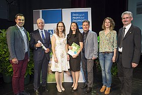 Gruppenfoto von der Verleihung an Flughafen Graz.