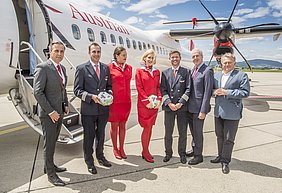 Foto Austrian Airlines am Vorfeld mit Vertretern